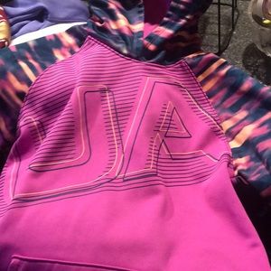 Under armour sweatshirt